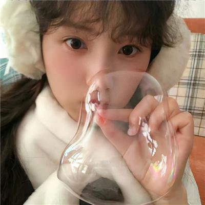 绿茵春色